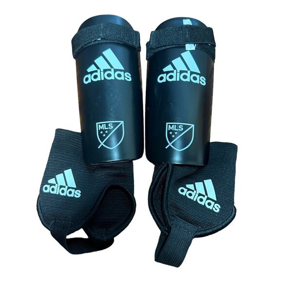 Adidas MLS Kid's Black Soccer Shin Guards - Picture 1 of 8